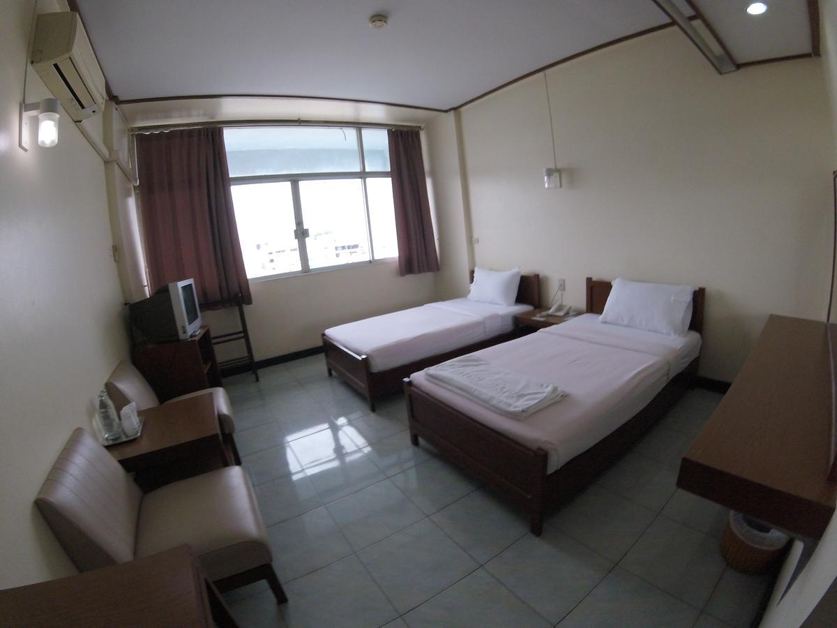 סוראט תאני Tapee Hotel מראה חיצוני תמונה