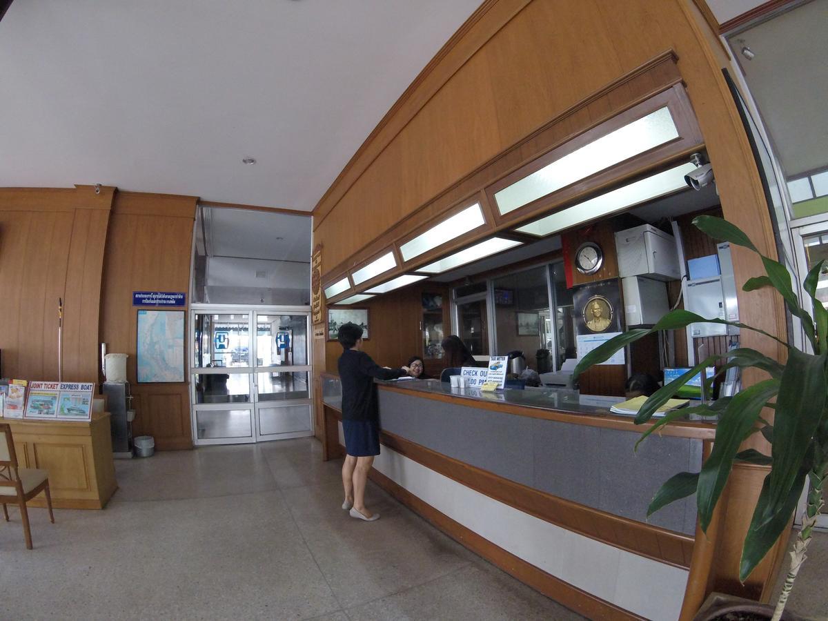 סוראט תאני Tapee Hotel מראה חיצוני תמונה